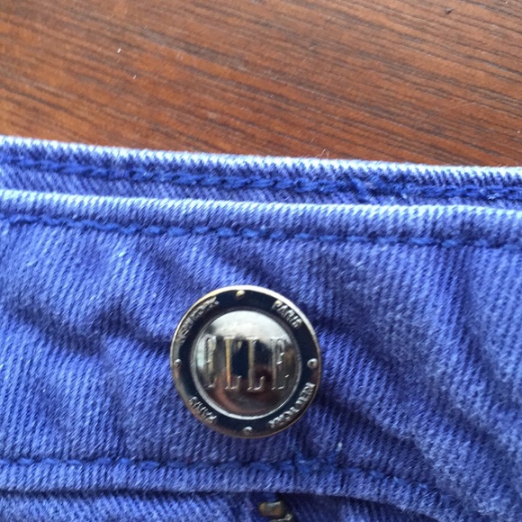 🌵3/$15 🌵Elle / jean shorts / 8 - Picture 4 of 6